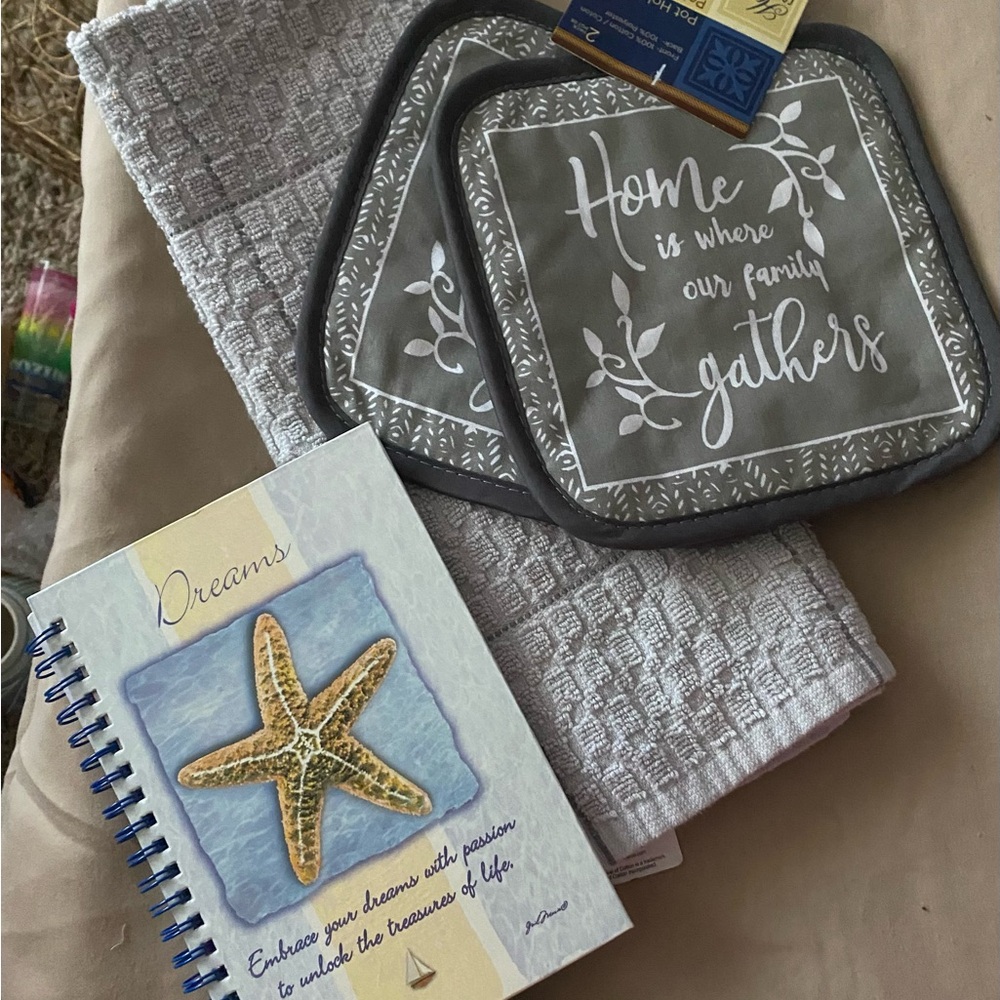 NWOT-Kitchen Pot Holders & Hand Towel & a Starfish Journal